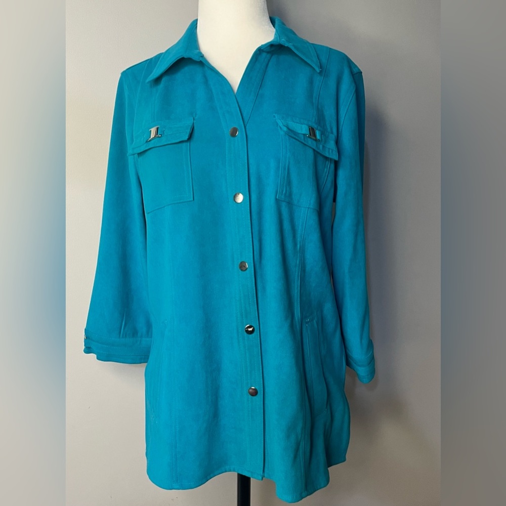 NWOT JM Collection Torquoise Jacket w/ 2 Breast Pockets and Snap Closure !!